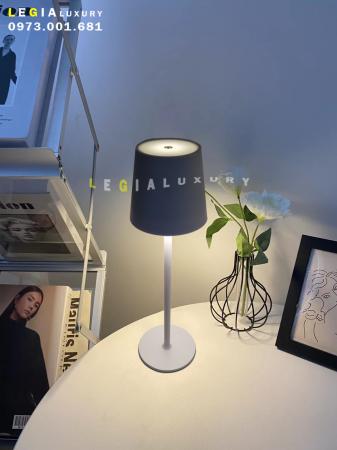  Đèn Bàn Cảm Ứng DB060T