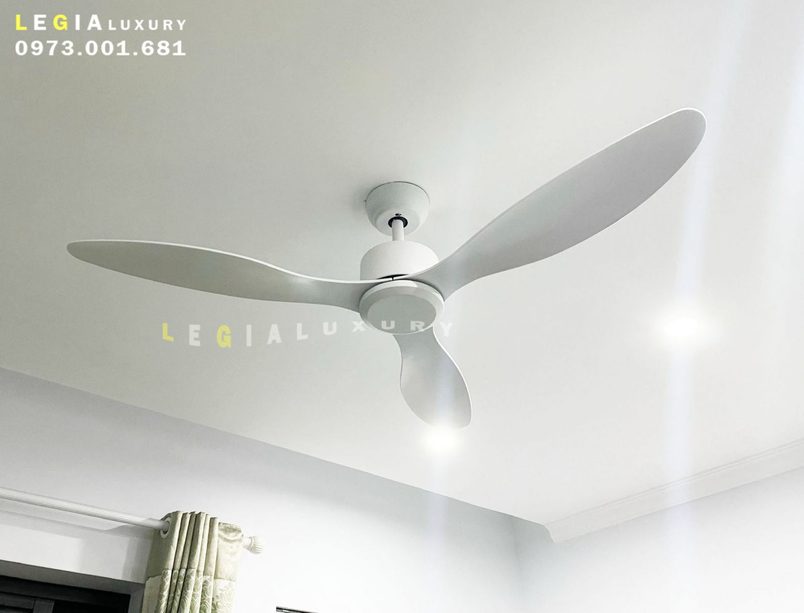 quat-tran-chung-cu-LGFAN697W