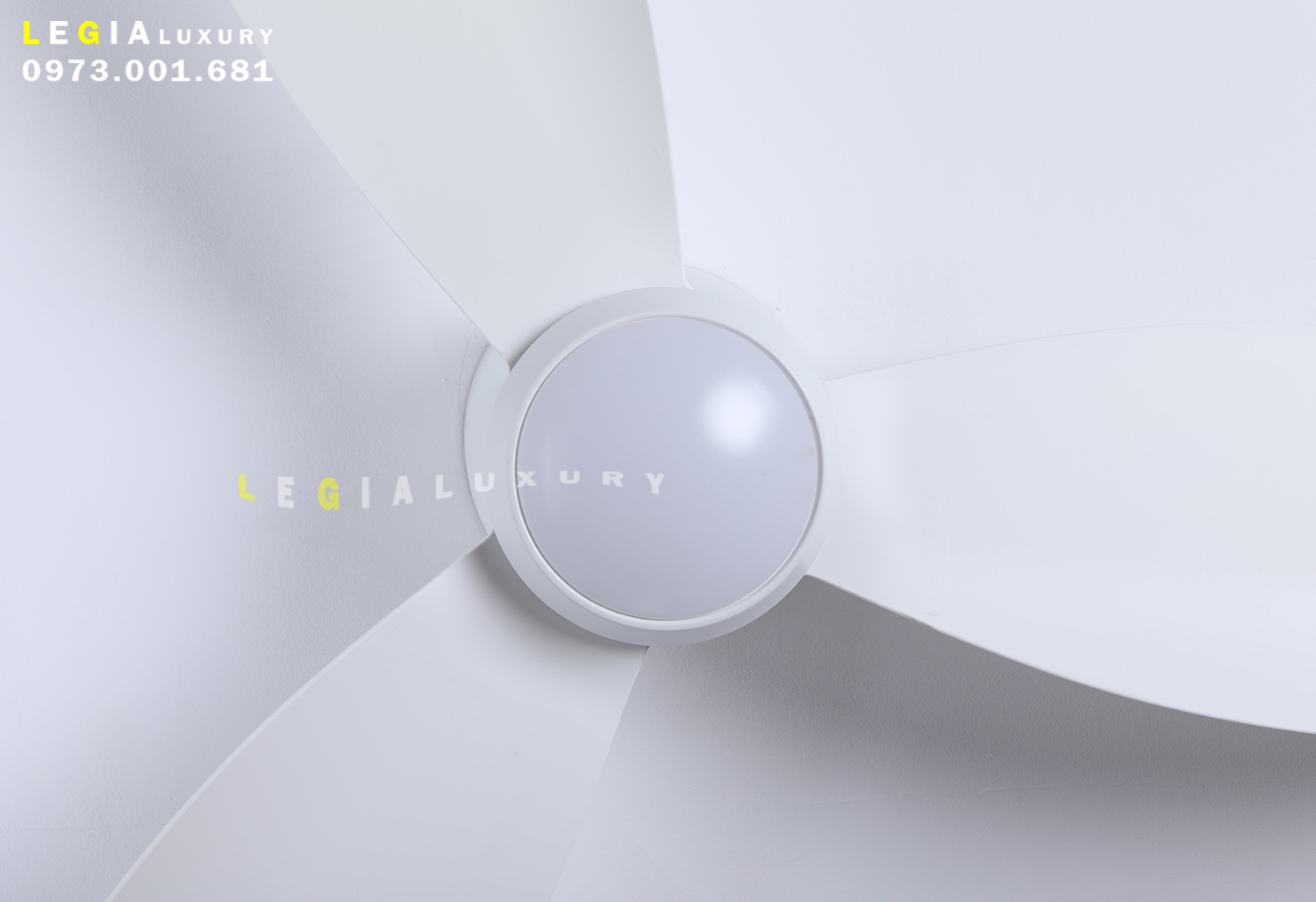 quat-tran-chung-cu-LGFAN728T